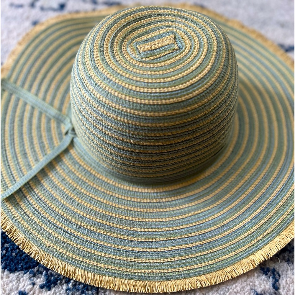 Floppy hat NWT